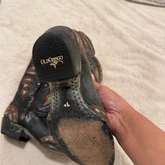 Black and Brown Cowboy Western Boots with Intricate Stitching - Picture 2 of 2